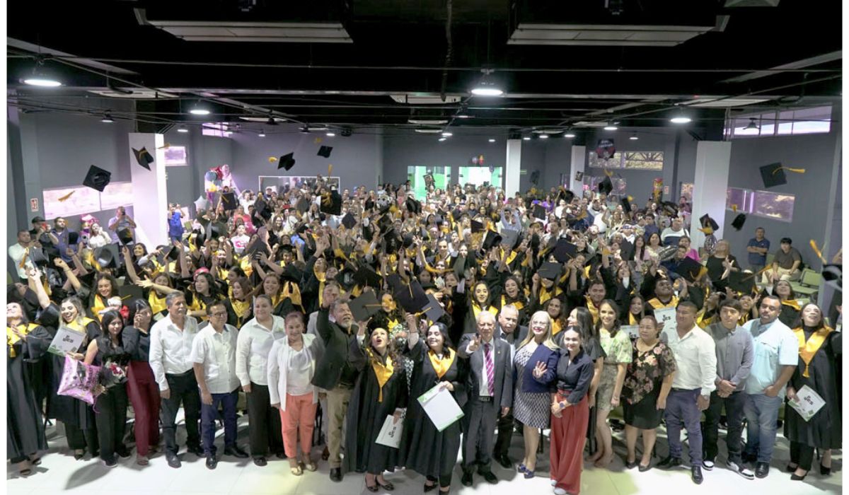 Graduación Licenciaturas 2021-2025